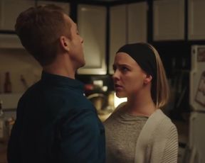 Actress Hélene Yorke Sexy - High Maintenance s01e01 (2016) Nudity and Sex in TV Show