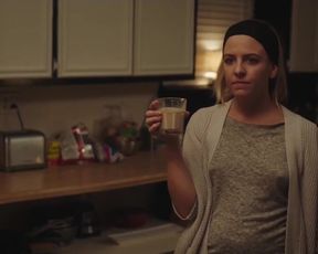 Actress Hélene Yorke Sexy - High Maintenance s01e01 (2016) Nudity and Sex in TV Show