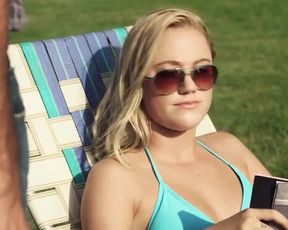 Sexy Heather Graham, Maika Monroe Sexy - At Any Price (2012) TV show scenes