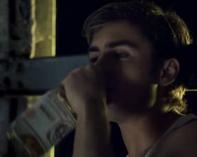 Sexy Heather Graham, Maika Monroe Sexy - At Any Price (2012) TV show scenes