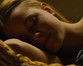 Sexy Evan Rachel Wood, T.V. Carpio Sexy - Across the Universe (2007) TV show scenes