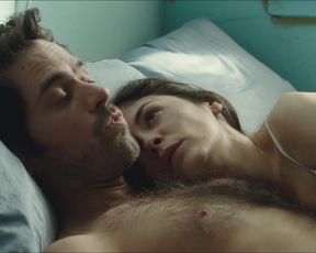 Sexy Audrey Tautou Sexy - Chinese Puzzle (2013) TV show scenes