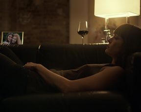 Naked scene Jody Balfour Nude - Rellik s01e05 (2017) TV show nudity video