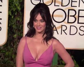 Katy Perry Sexy Cleavage - Golden Globe Awards (2016)