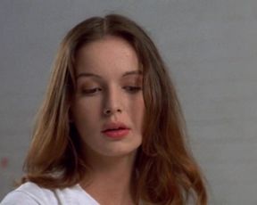 Retro erotic video - Glissements progressifs du plaisir (1973)