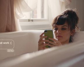 TV show scene Frankie Shaw Nude - SMILF s01e02 (2017) 