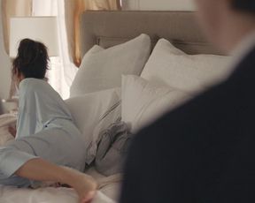 TV show scene Frankie Shaw Nude - SMILF s01e02 (2017) 