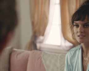 TV show scene Frankie Shaw Nude - SMILF s01e02 (2017) 
