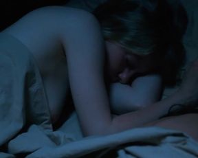 Celebrity Lesbian Video - Stephanie Amarell, Emma Drogunova Nude - Die Familie (2017) 