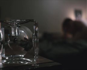 Rose Leslie, Gina Rodriguez - Sticky Notes (2016)