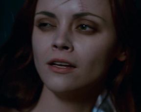 Sexy Christina Ricci nude - After Life (2009) 
