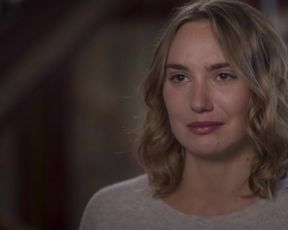 Deborah Francois Nude - Loue Moi (2017)