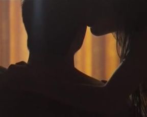 Hot scene Irina Vinogradova, Ekaterina Arkharova nude - Hotel (2015) 