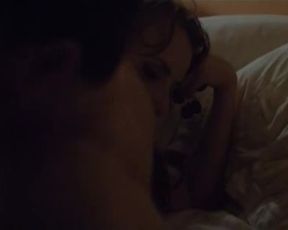 Hot scene Irina Vinogradova, Ekaterina Arkharova nude - Hotel (2015) 