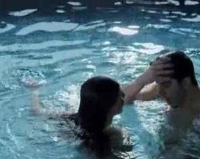 Hot scene Irina Vinogradova, Ekaterina Arkharova nude - Hotel (2015) 