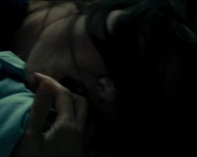 Hot scene Laetitia Casta nude - DO NOT DISTURB 