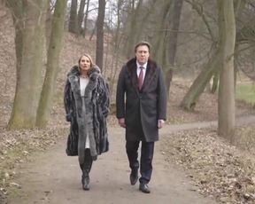 Sexy Jella Haase nude, Jasmin Gerat nude, Nadeshda Brennicke sex - The Team E05 (2015) 