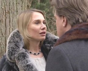 Sexy Jella Haase nude, Jasmin Gerat nude, Nadeshda Brennicke sex - The Team E05 (2015) 