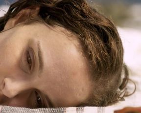 Topless scene Natalie Portman naked - Planetarium (2016) 