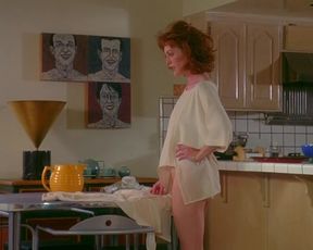 Naked scenes Julianne Moore - Short Cuts (1993)