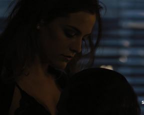 Naked scene Riley Keough - The Girlfriend Experience s01e06 (2016) TV show nudity video