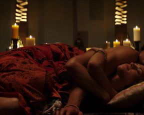 Naked scene Lyndsy Fonseca, Paget Brewster naked - Down Dog s01e01 (2015) TV show nudity video