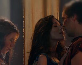 Naked scene Lucy Lawless, Jaime Murray - Spartacus. Gods of the Arena s01e02 (2011) TV show nudity video