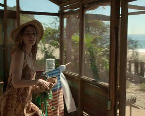 Naked scene Bojana Novakovic - Shameless s05e12 (2015) TV show nudity video