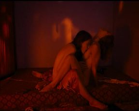 Celebrity Lesbian Video - Julija Steponaityte, Aiste Dirziute - Sangailes vasara (2015) 