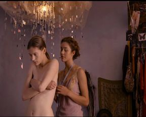 Celebrity Lesbian Video - Julija Steponaityte, Aiste Dirziute - Sangailes vasara (2015) 