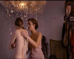 Celebrity Lesbian Video - Julija Steponaityte, Aiste Dirziute - Sangailes vasara (2015) 