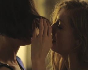 Agnieszka Podsiadlik, Pheline Roggan - Jak calkowicie zniknac (2014)