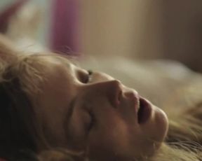 Agnieszka Podsiadlik, Pheline Roggan - Jak calkowicie zniknac (2014)