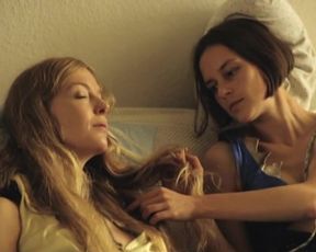 Agnieszka Podsiadlik, Pheline Roggan - Jak calkowicie zniknac (2014)