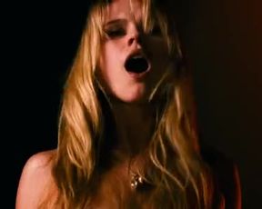 Alice Eve - Big Nothing (2006)