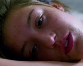 Adele Exarchopoulos, Gemma Arterton - Orpheline (2016)