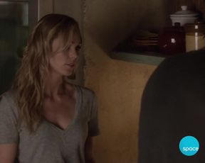 TV show scene Laura Vandervoort nude - Bitten S03E01-02 (2016) 