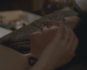 TV show scene Melanie Lynskey nude - Togetherness S01 BR (2015) 