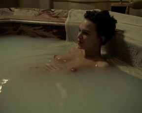 Naked scene Anna Brewster - Versailles s02e01 (2017) TV show nudity video