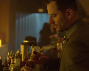 Celebs Aylin Tezel - Die Informantin (2016) HD 720 (Sex, Nude)