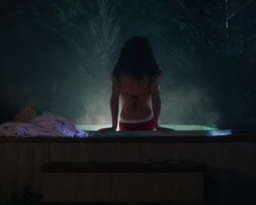 Naked scenes Autumn Kendrick, Claudia Lee, Miranda Rae Mayo - The Girl In The Photographs (2015) Full HD BR (Sex, Nude)