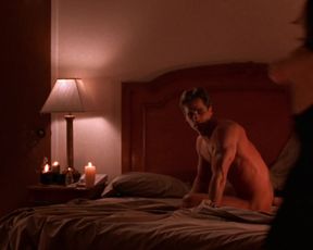 Linda Fiorentino - Jade (1995)