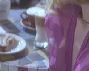 Emmanuelle Vaugier, Shannyn Sossamon - 40 Days & 40 Nights (2002)