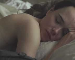 Ellen Page, Evan Rachel Wood - Into The Forest (2015) (Sex, Topless)