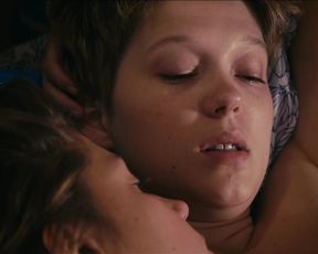 Adele Exarchopoulos & Léa Seydoux - Blue Is The Warmest Color (2013)