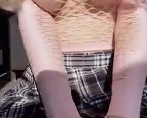 She wiggles her fat udders and gets naughty - Flash Tits