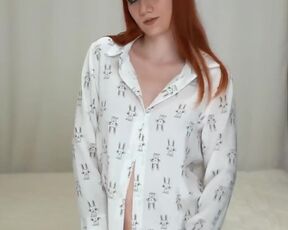 Tiktoker uses a fresh ways to unclothe and summons eighteen+ farther by kiarajean - TIKTOK SEXY