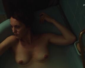 Nada Sargin nude - Vreme zla s01e01 (2021) TV Topless Video