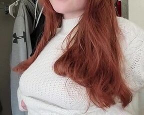 Tiktok's bouncing natural boobs