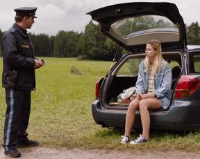 Hanna Binke - Frühling-Alte Liebe, neue Liebe (2022) Hot Celebs